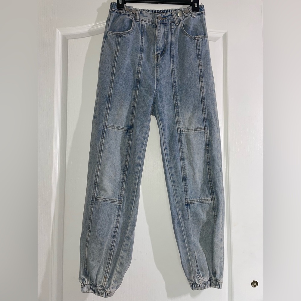 Fashion Nova Light Wash Cargo Jeans